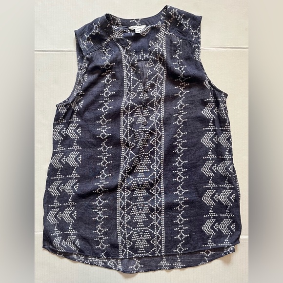 Reitmans Tops - Reitmans Blue and White Patterned Top